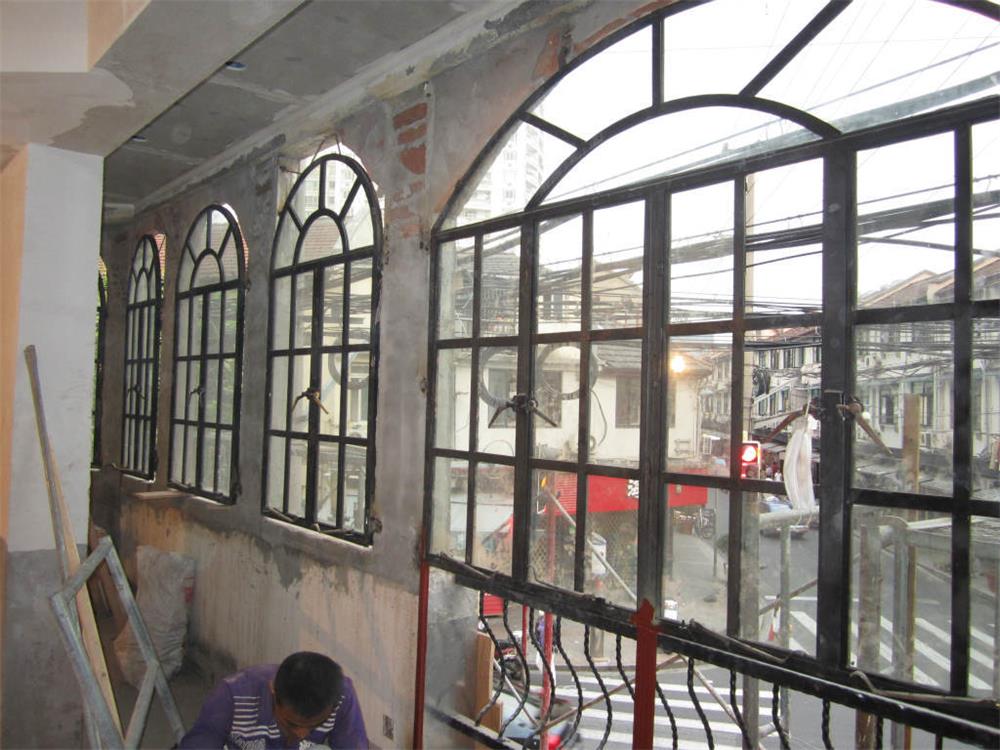 Historical windows still exist in European and American areas